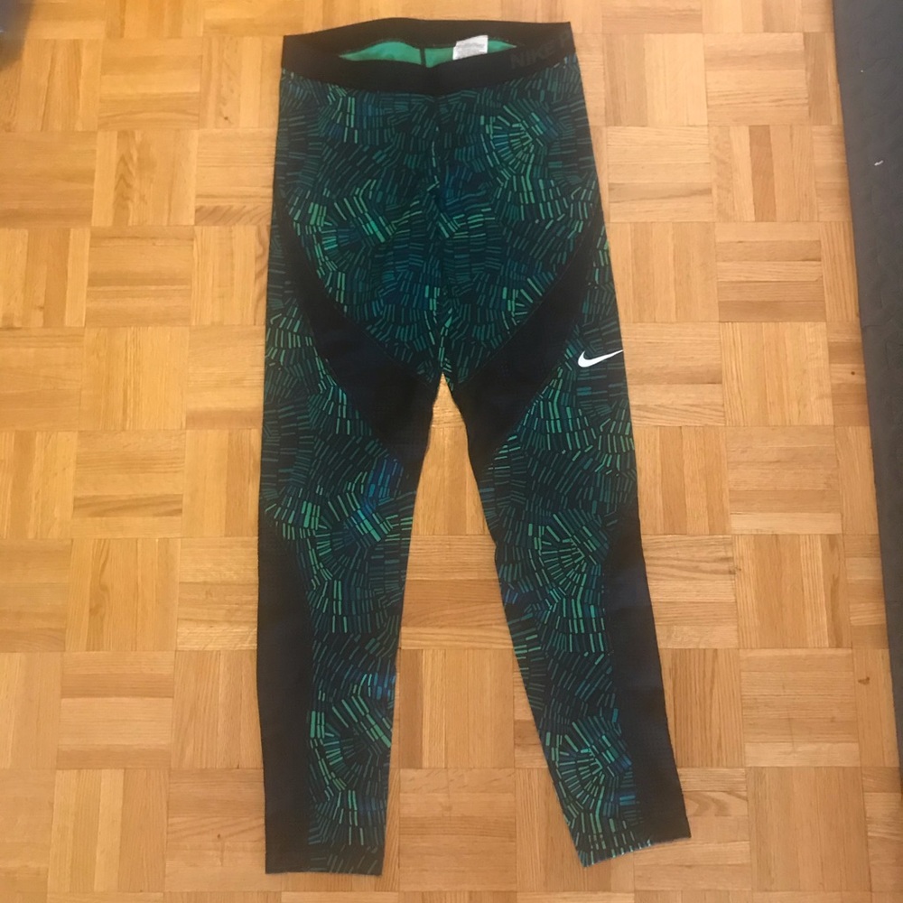 Nike workout tights size large
